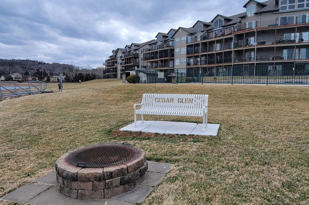 Step-Free Camdenton Condo With Boat Ramp, Dock, Slip 外观 照片