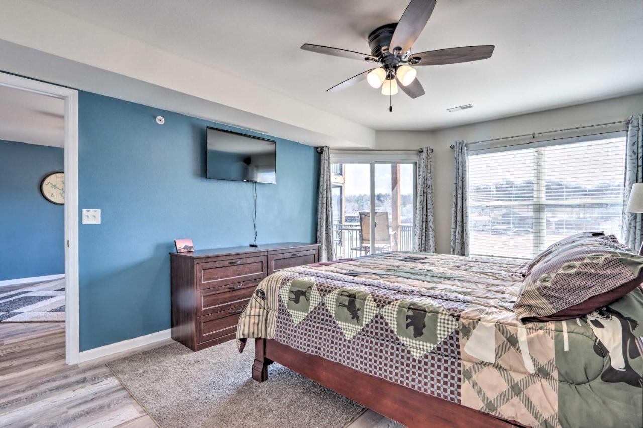 Step-Free Camdenton Condo With Boat Ramp, Dock, Slip 外观 照片