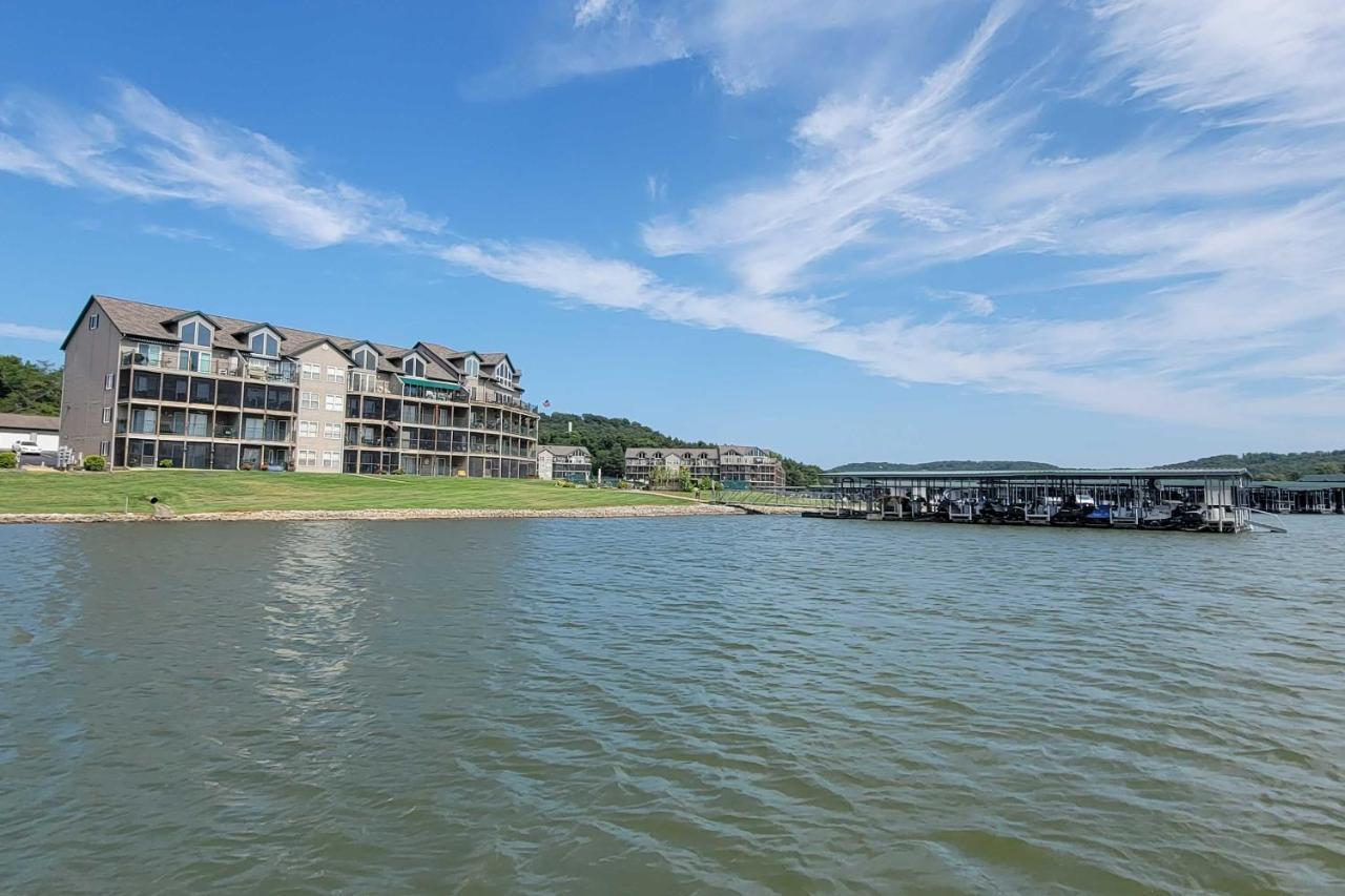 Step-Free Camdenton Condo With Boat Ramp, Dock, Slip 外观 照片