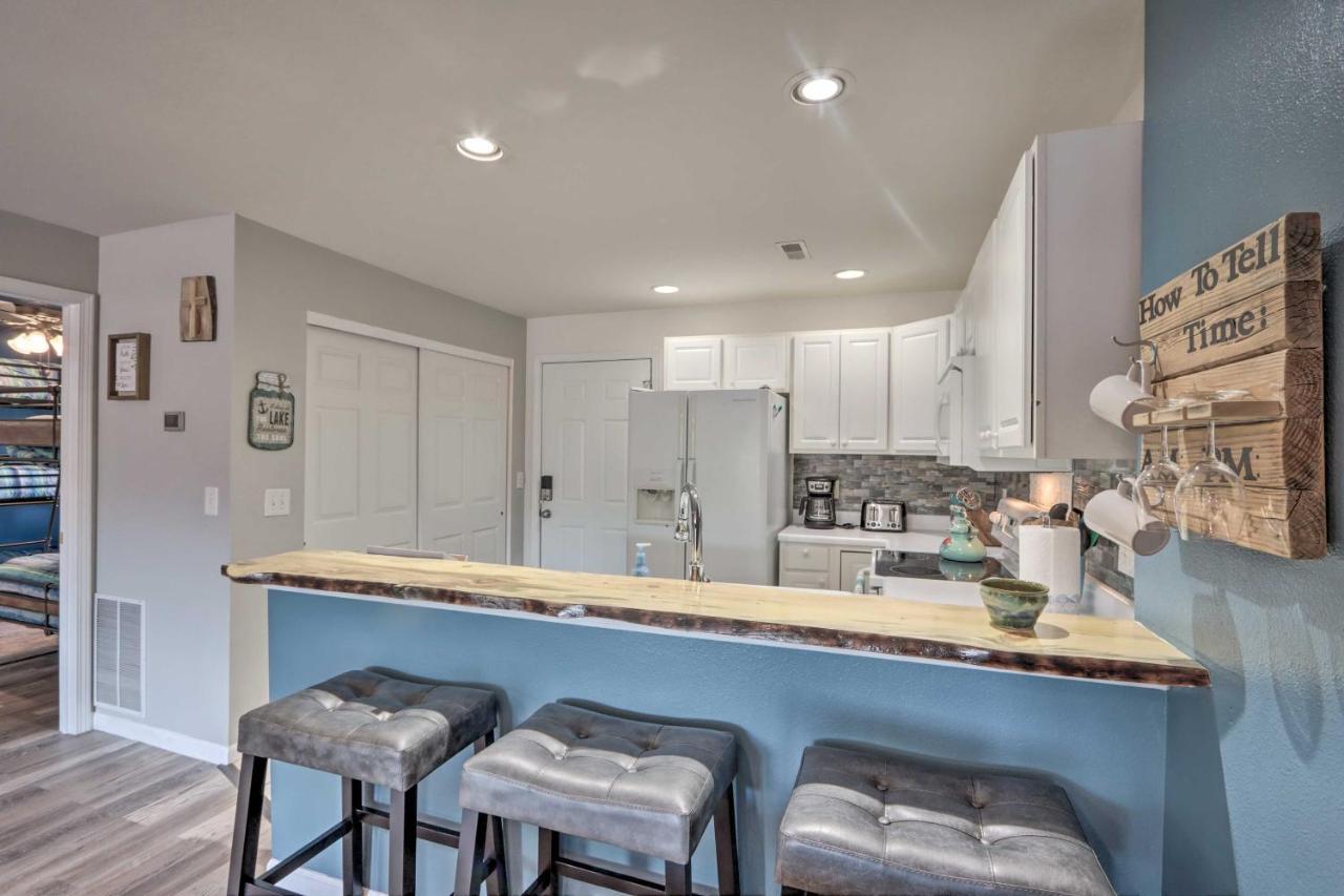 Step-Free Camdenton Condo With Boat Ramp, Dock, Slip 外观 照片
